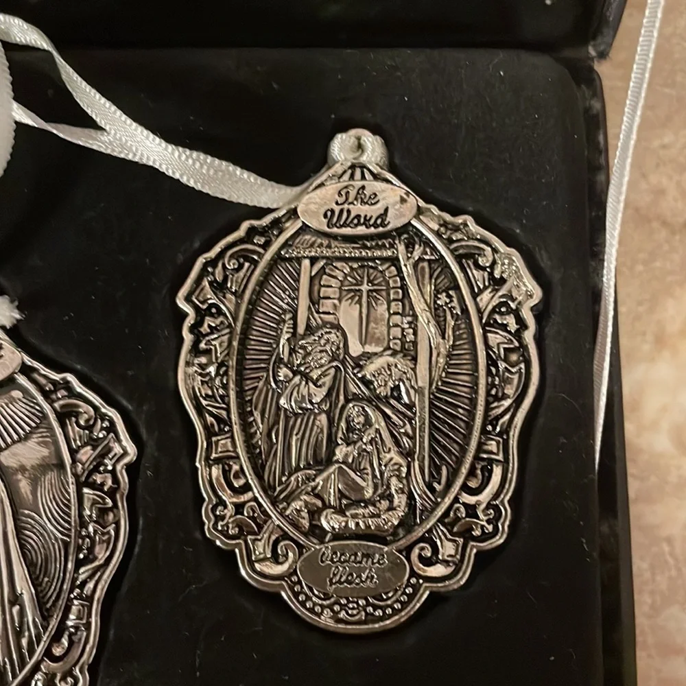 Messiah Collection Metal Silver Plated Christmas Ornaments‎ in Original Box 5 PC